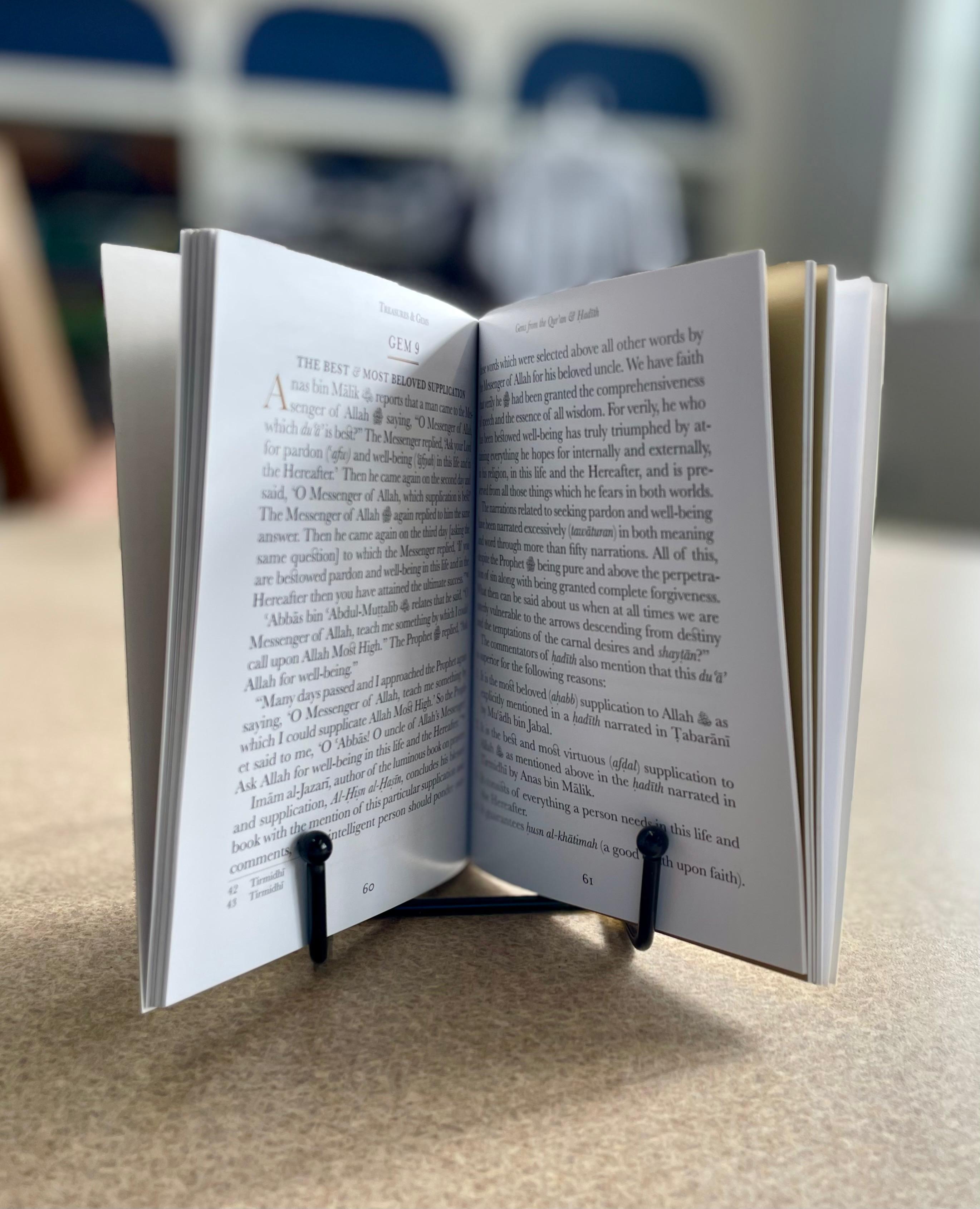 Living in Light of the Quran (Pocket Size)