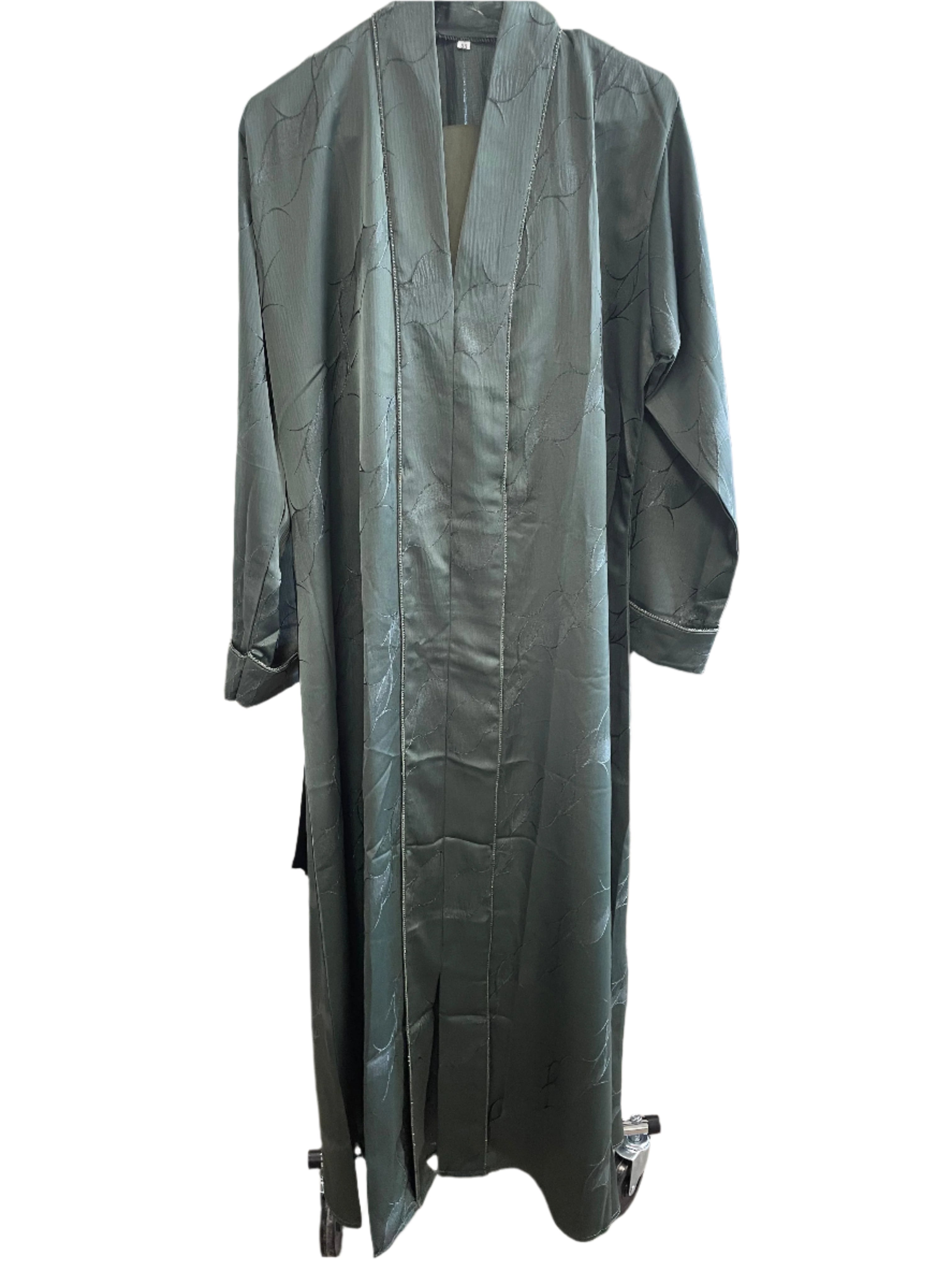 Comfortable Closed Avaya with Sequin Design